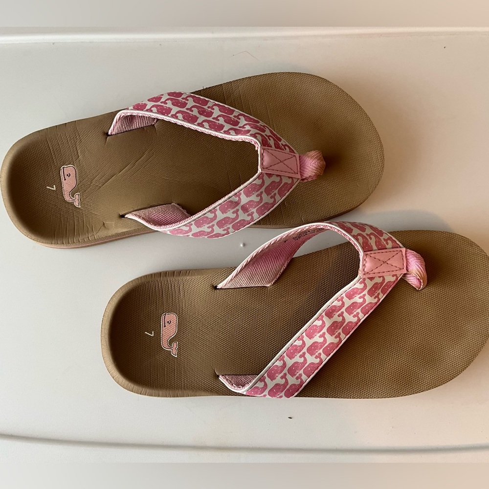 Vineyard Vines Flip Flops, size 7